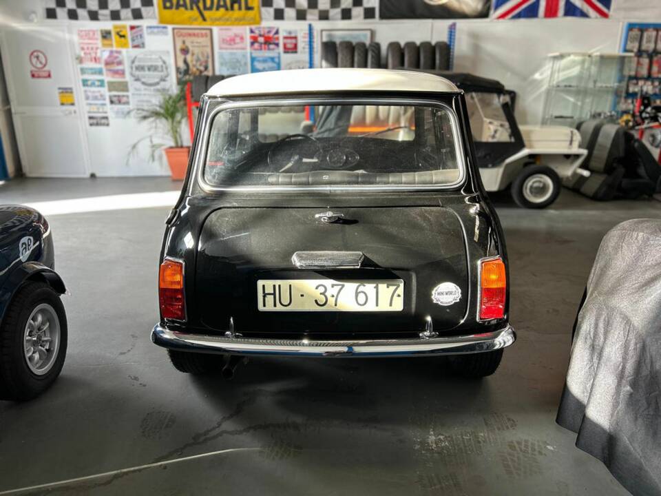 Image 4/8 de Leyland Authi Mini 850 (1971)