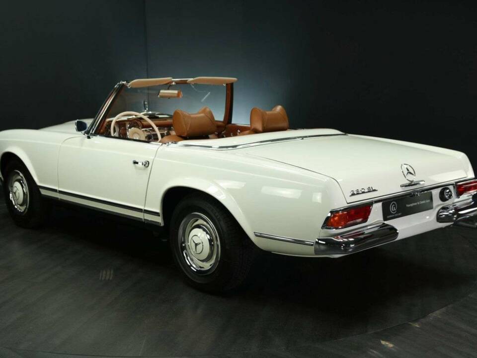 Image 4/50 of Mercedes-Benz 230 SL (1965)