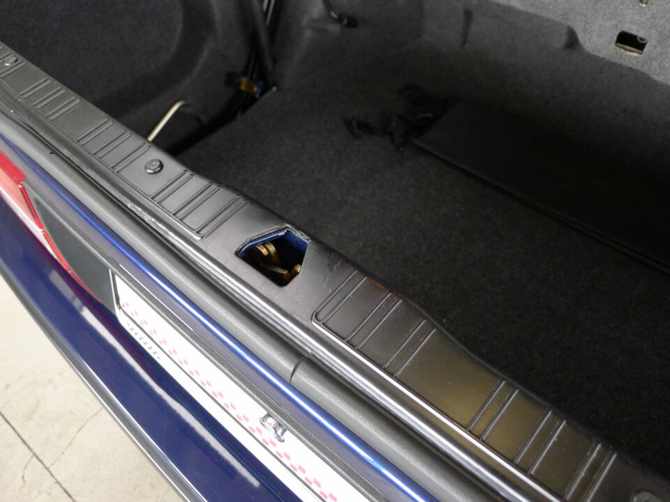 Image 18/37 of BMW 325i (1991)