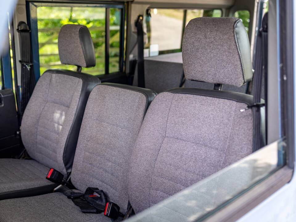 Image 48/50 of Land Rover 110 (1988)