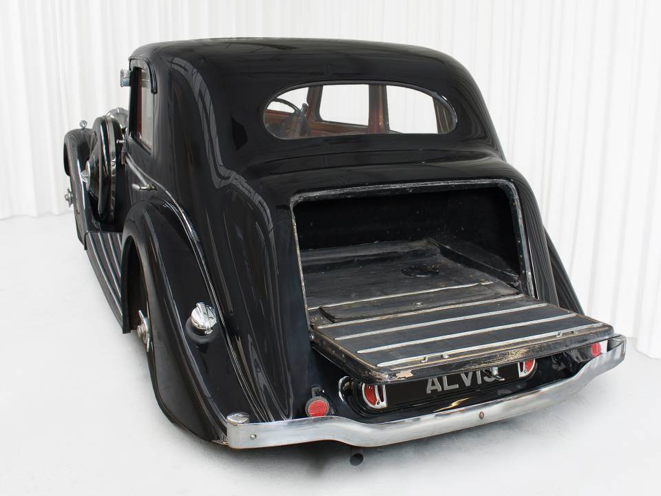 Image 7/10 of Alvis Speed 25 (1938)