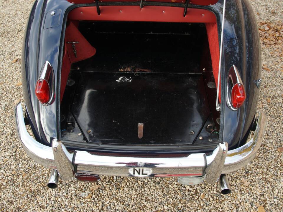 Image 22/50 of Jaguar XK 150 3.4 S FHC (1959)