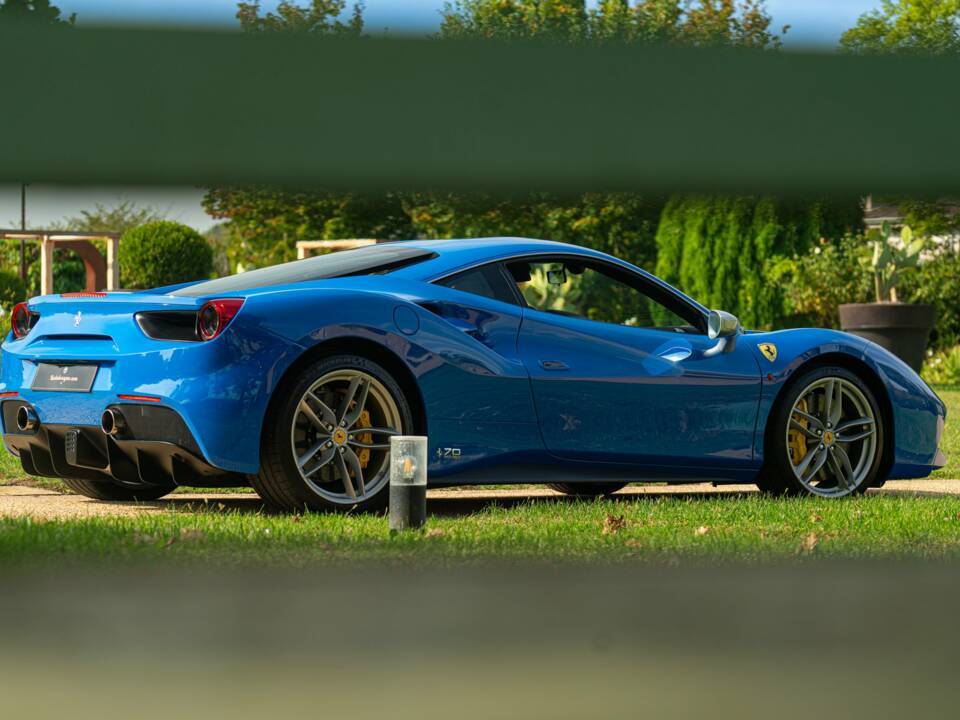 Imagen 17/50 de Ferrari 488 GTB (2017)