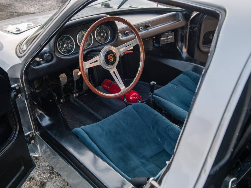 Image 14/19 of Porsche 904 Carrera GTS (1964)