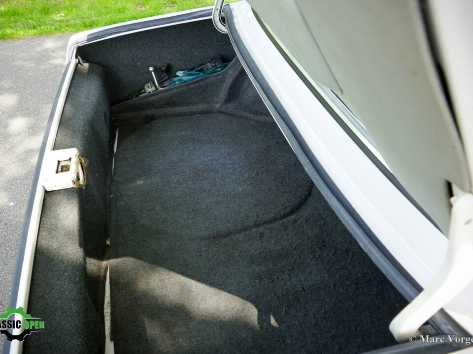 Image 49/51 of BMW M 535i (1985)