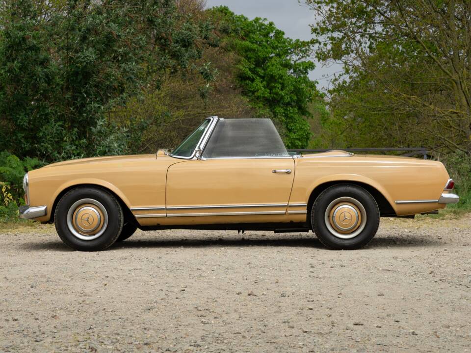 Bild 2/31 von Mercedes-Benz 230 SL (1966)