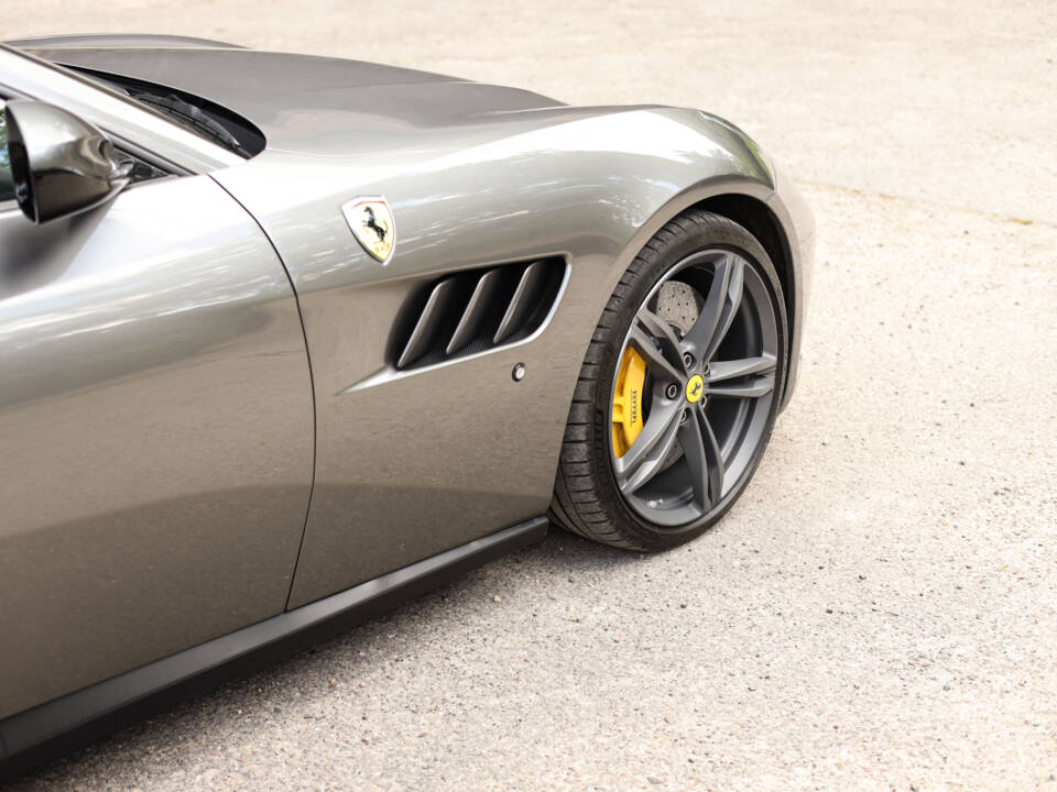 Immagine 52/61 di Ferrari GTC4Lusso (2017)