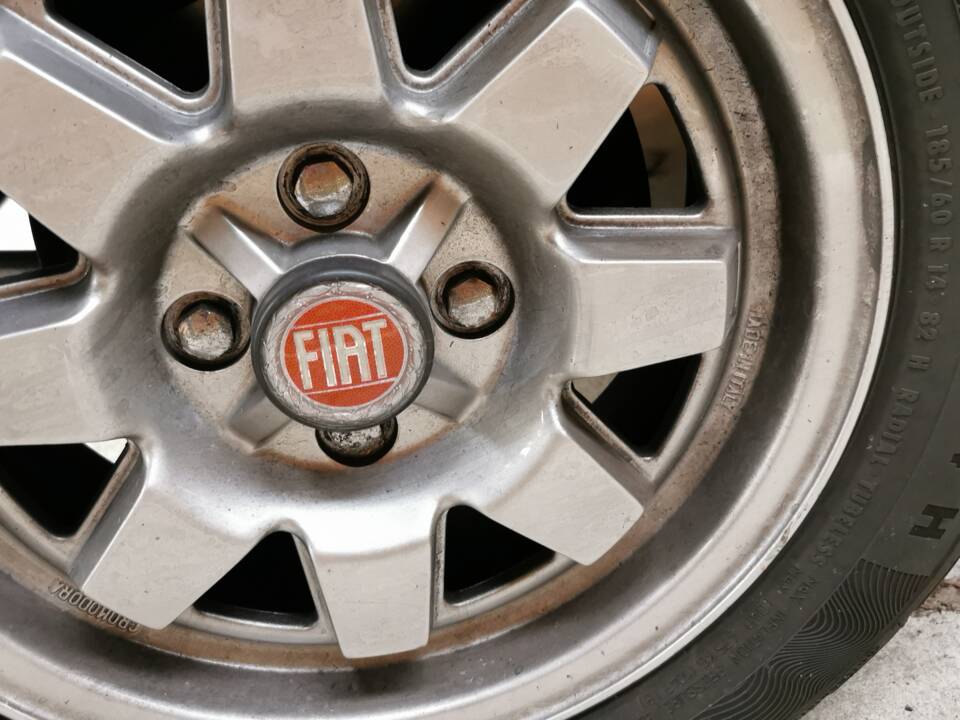 Image 31/51 of FIAT 124 Spider CS2 (1982)