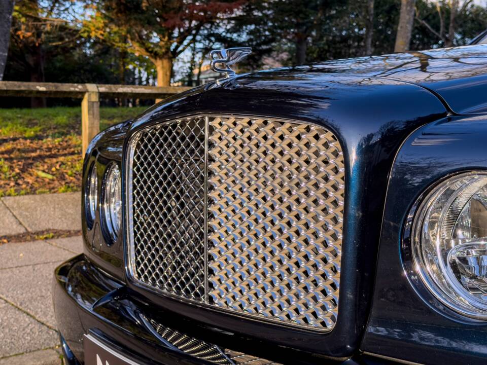 Image 8/25 of Bentley Brooklands (2008)