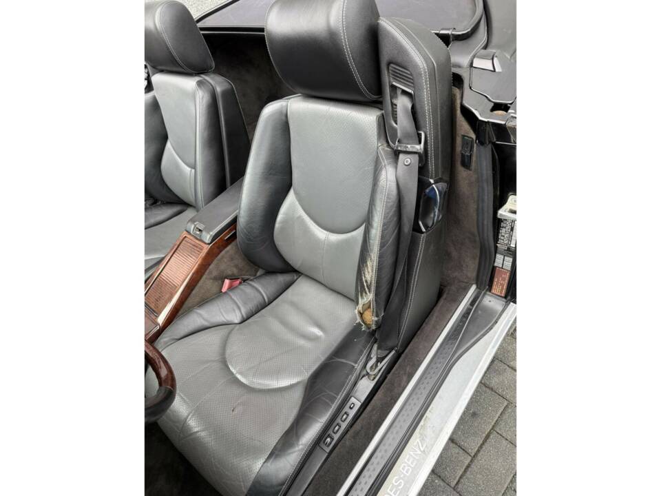Image 29/50 de Mercedes-Benz SL 600 (1996)