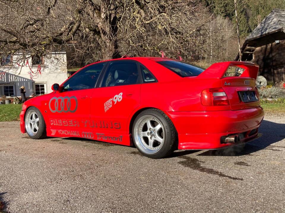 Bild 7/8 von Audi A4 1.8 T (1997)