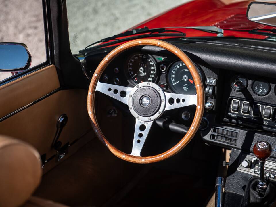 Bild 9/14 von Jaguar E-Type V12 (1974)
