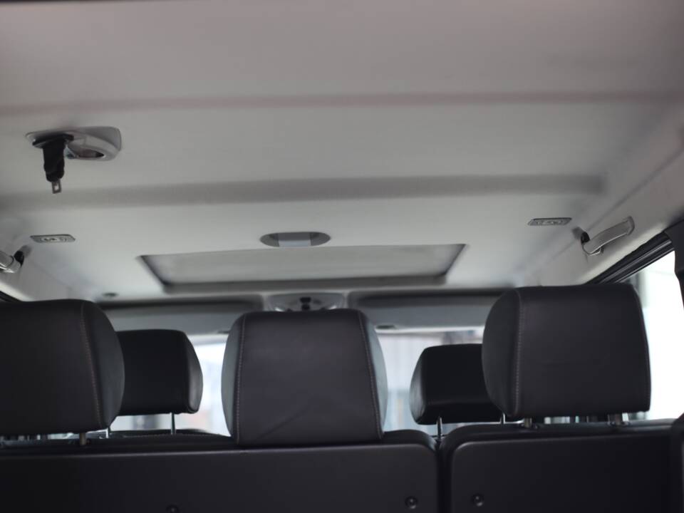 Image 20/64 of Mercedes-Benz G 400 CDI (LWB) (2004)