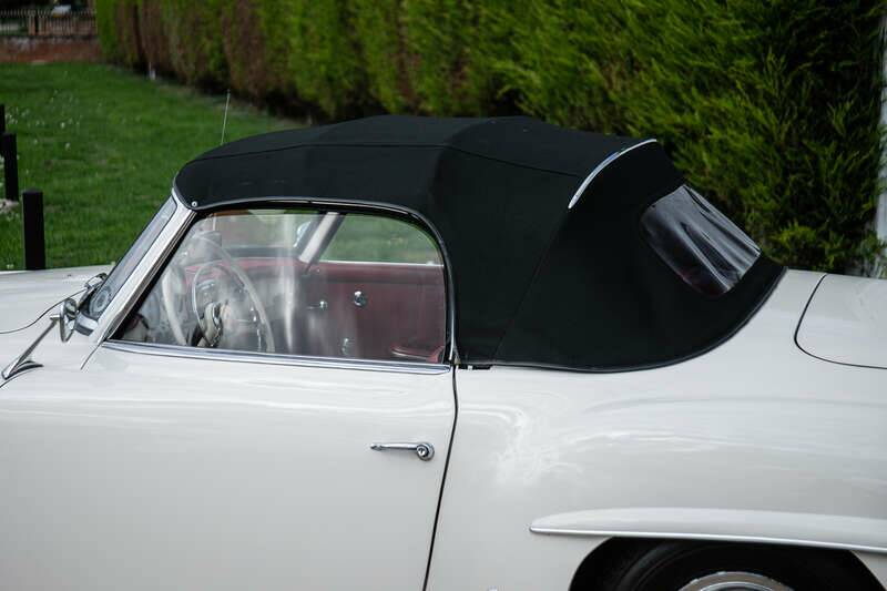 Image 33/49 of Mercedes-Benz 190 SL (1960)