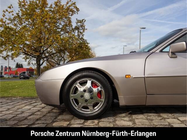 Immagine 13/39 di Porsche 944 Turbo (1988)