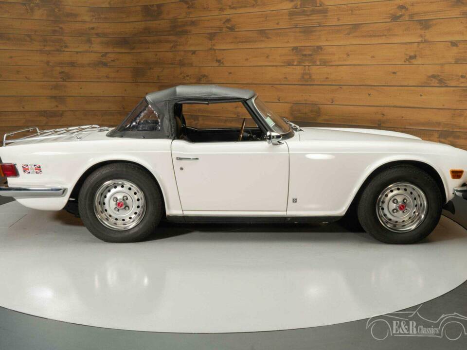 Immagine 14/19 di Triumph TR 6 (1976)