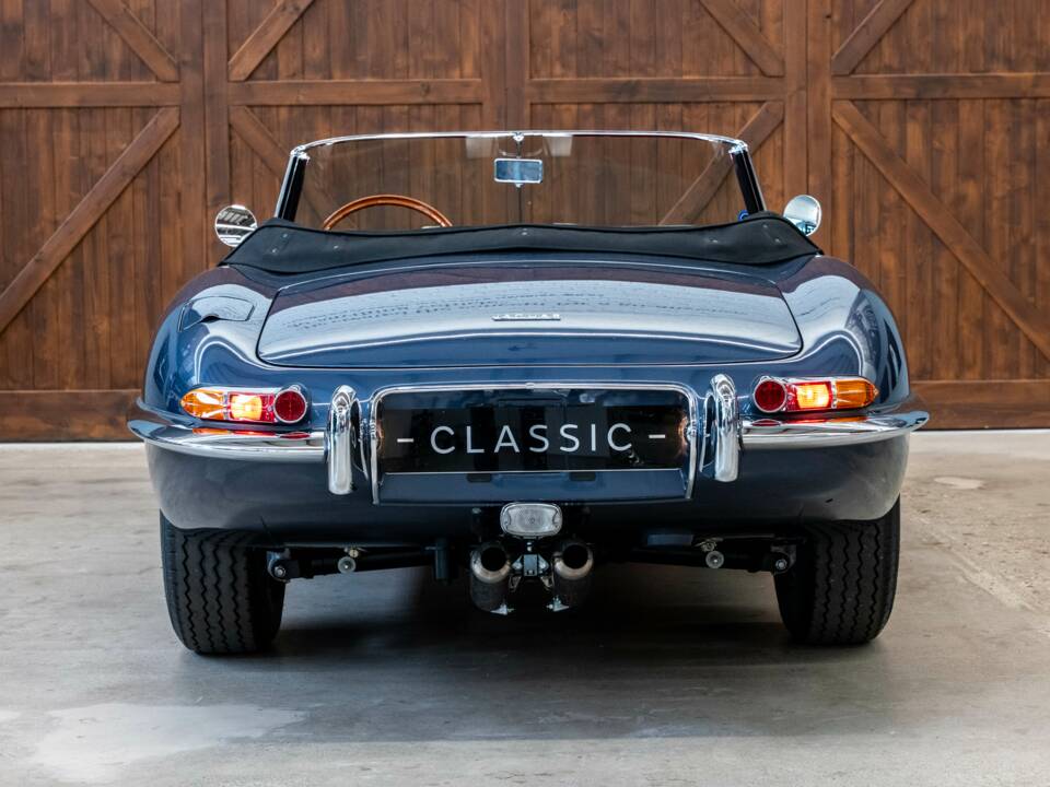 Image 8/36 of Jaguar E-Type 3.8 (1963)
