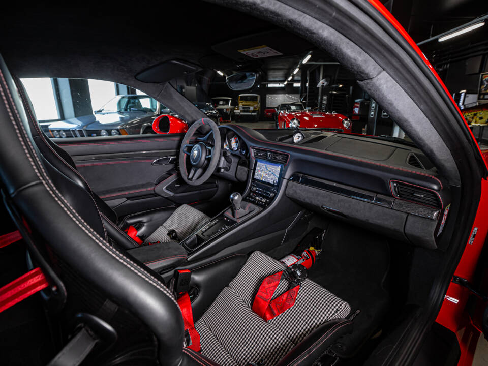 Image 11/27 of Porsche 911 GT3 Touring (2018)