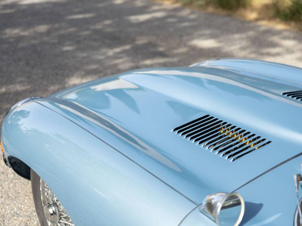 Image 16/50 de Jaguar Type E 3.8 (1964)