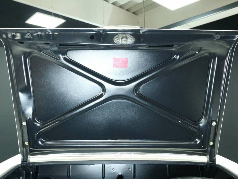 Image 32/50 of Mercedes-Benz 230 SL (1965)