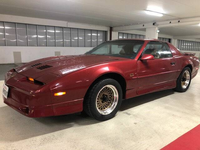 Bild 4/8 von Pontiac Firebird TransAm (1990)