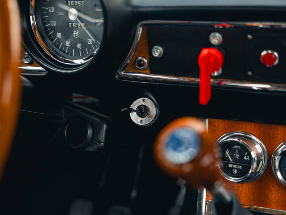 Bild 16/19 von Alfa Romeo 1750 Berlina (1970)