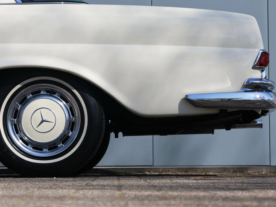 Immagine 21/45 di Mercedes-Benz 280 SE (1968)