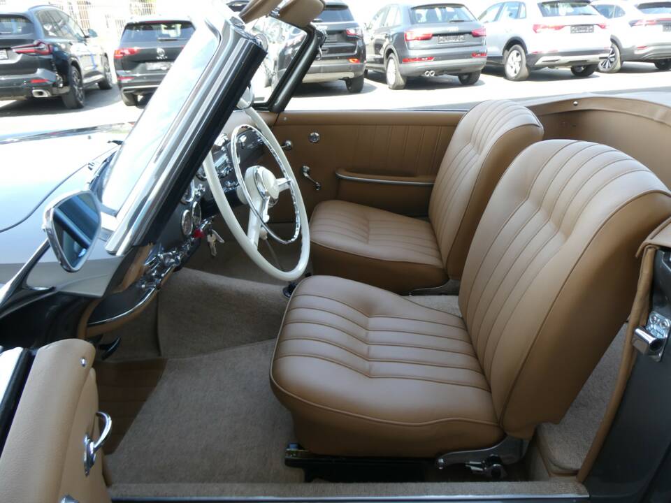 Image 10/30 de Mercedes-Benz 190 SL (1961)