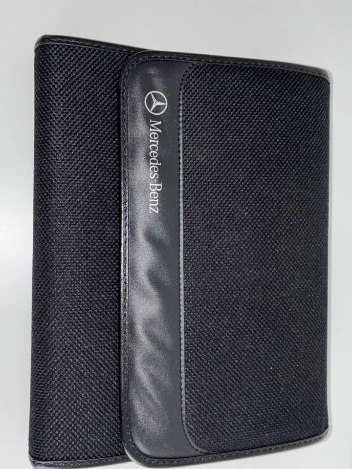 Immagine 27/33 di Mercedes-Benz 230 E (1992)