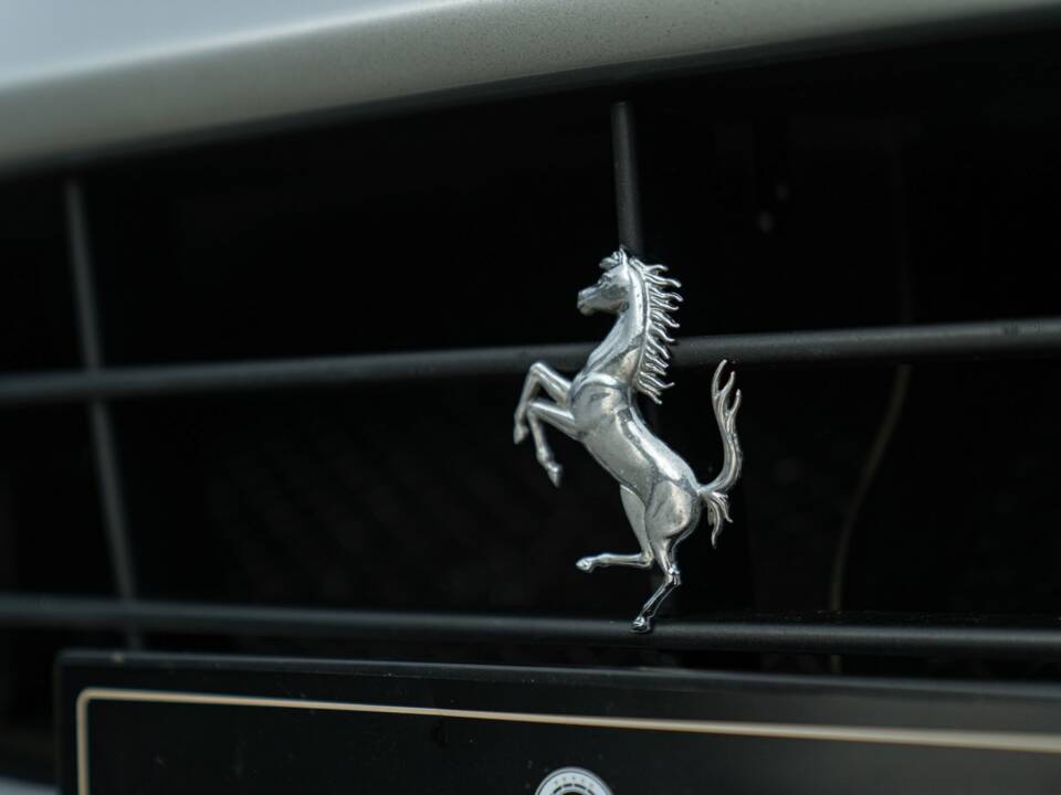 Image 36/50 of Ferrari F12berlinetta (2013)