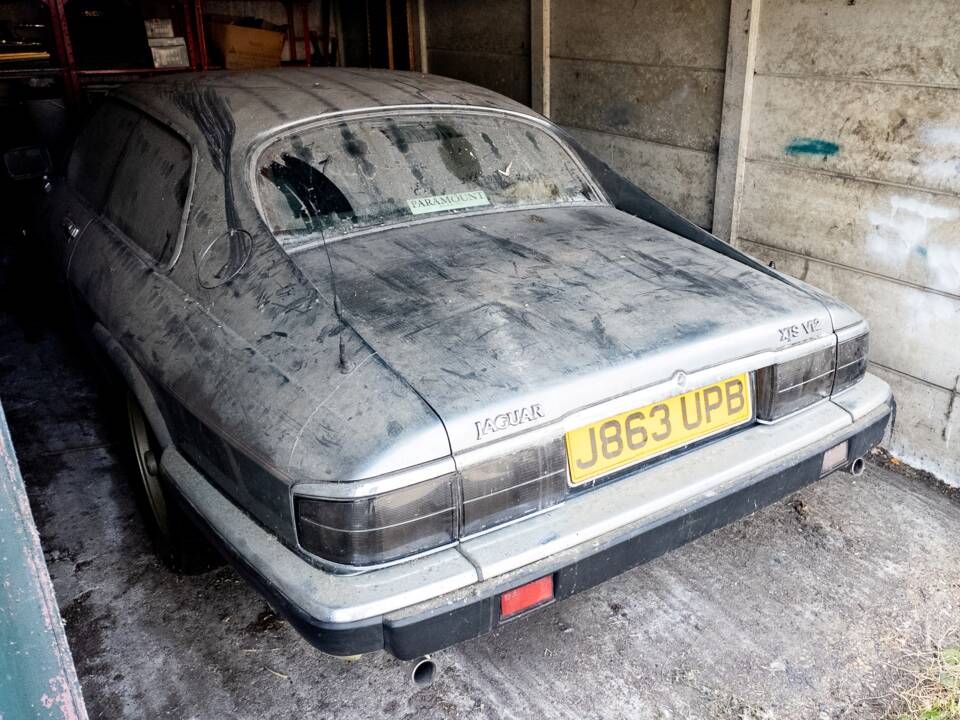 Image 2/34 of Jaguar XJS 5.3 V12 (1992)