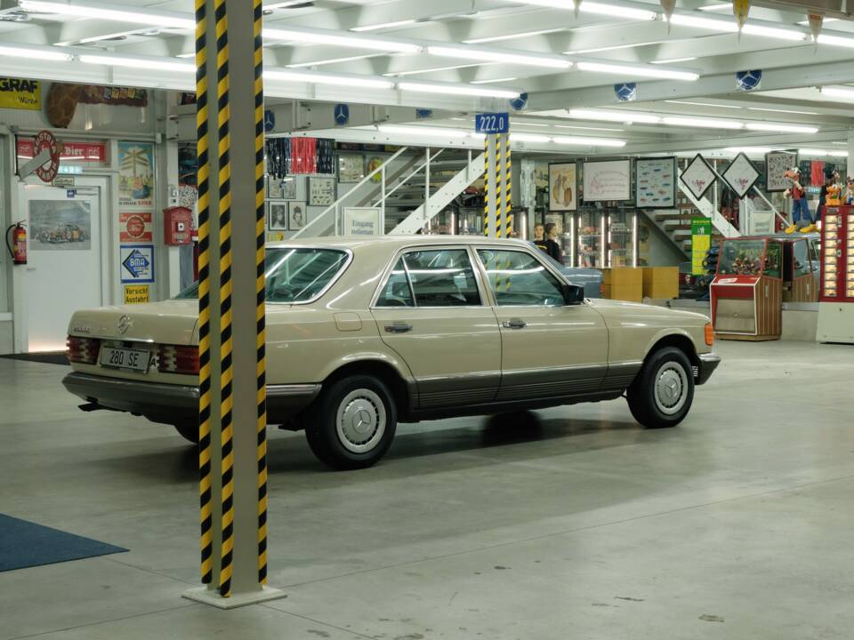Bild 49/50 von Mercedes-Benz 280 SE (1984)