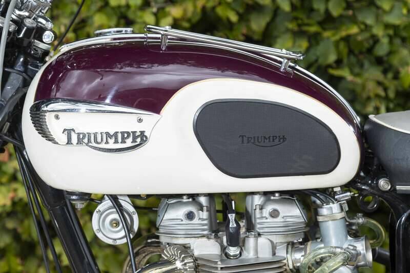 Image 27/45 of Triumph Bonneville T120TT (1967)