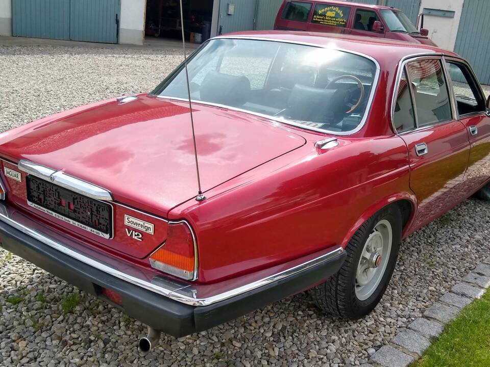 Image 5/14 of Jaguar XJ 12 (1981)