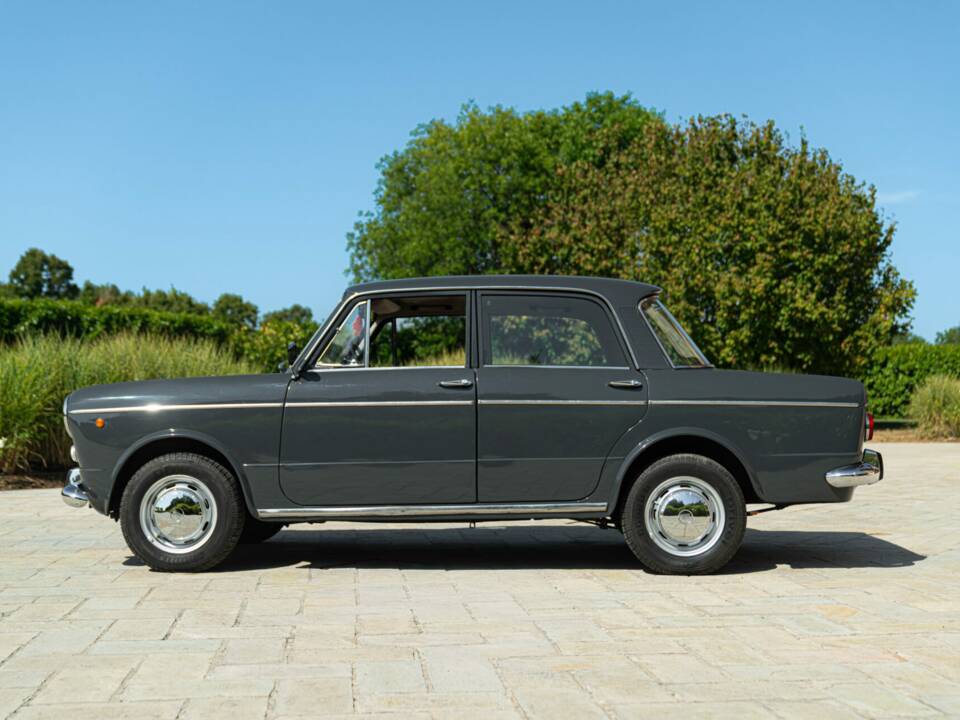 Image 4/49 of FIAT 1100 R (1966)