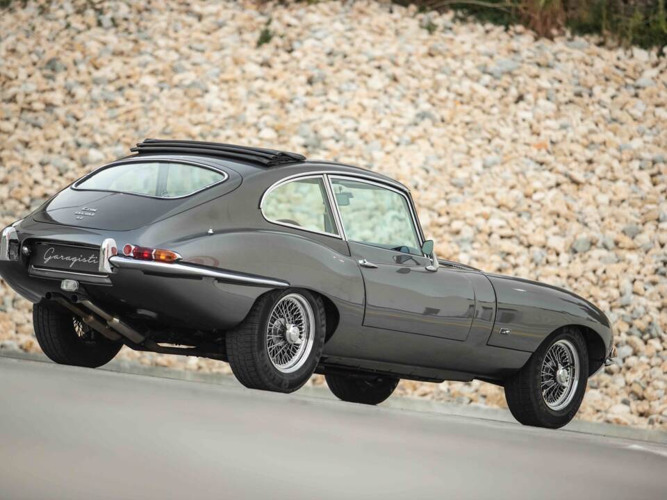 Immagine 33/88 di Jaguar E-Type (2+2) (1968)