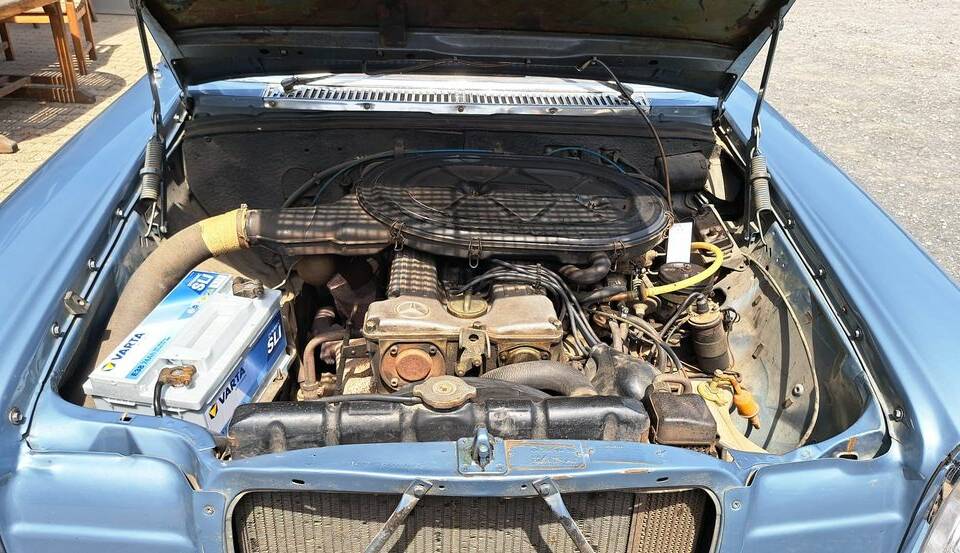 Immagine 11/18 di Mercedes-Benz 280 C (1973)