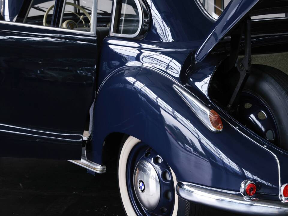 Bild 43/45 von BMW 501&#x2F;6 (1956)