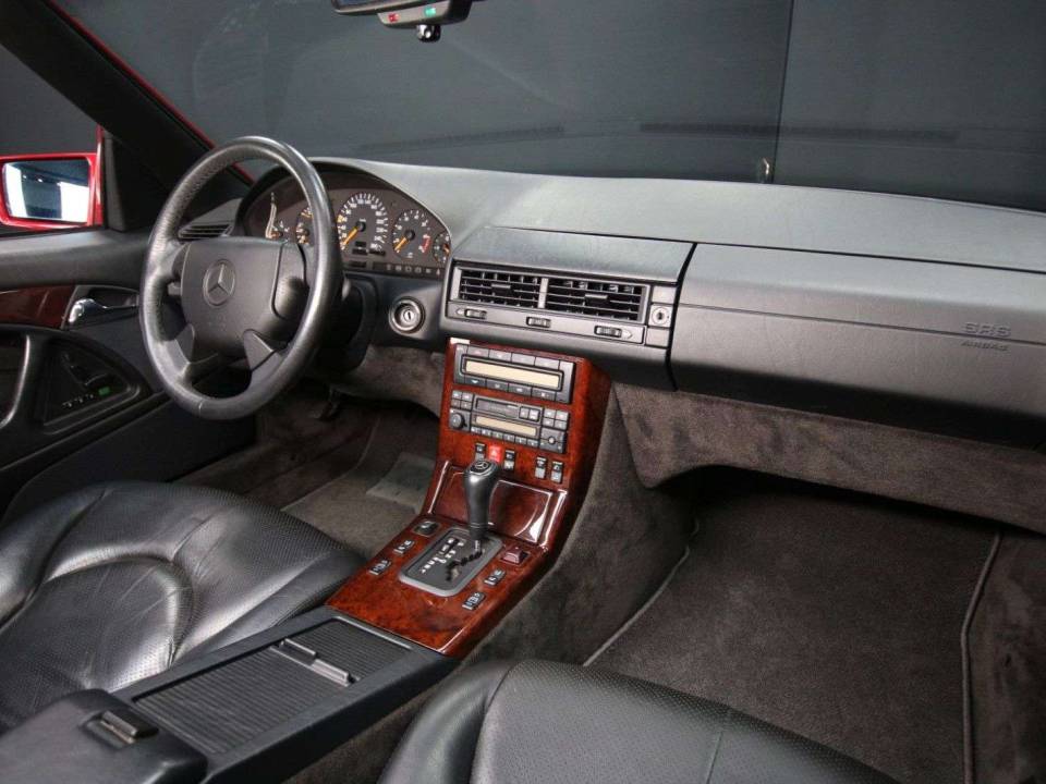 Bild 15/30 von Mercedes-Benz SL 500 (1997)