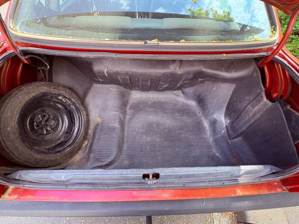 Image 6/32 of Audi 80 1.6 (1986)