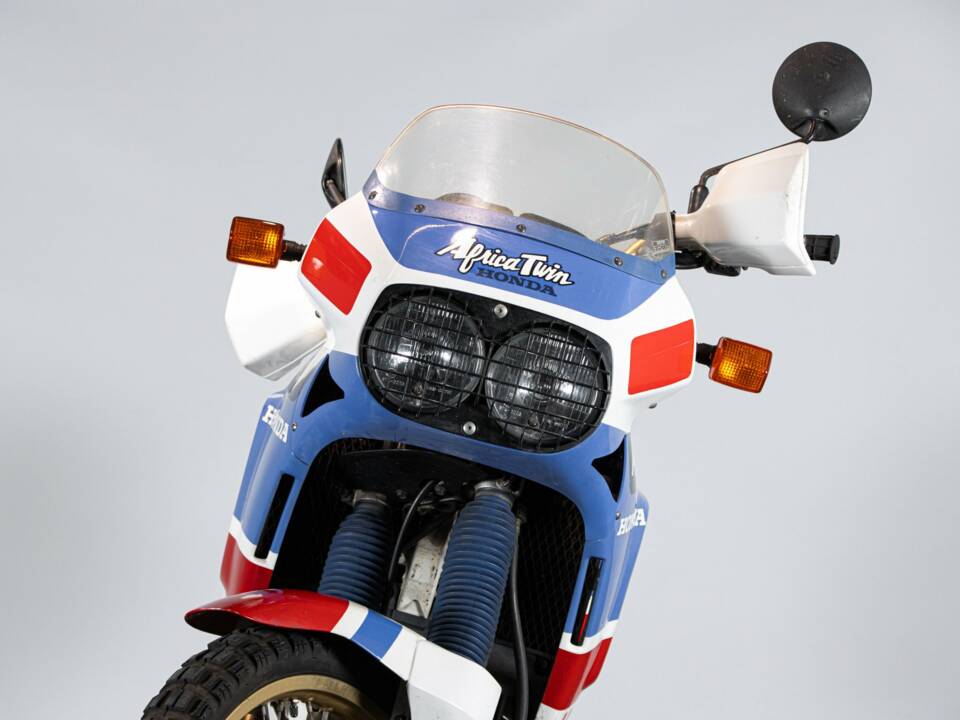Bild 26/50 von Honda DUMMY (1989)