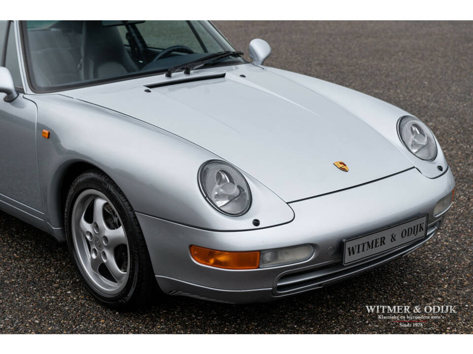 Image 18/29 of Porsche 911 Carrera (1994)