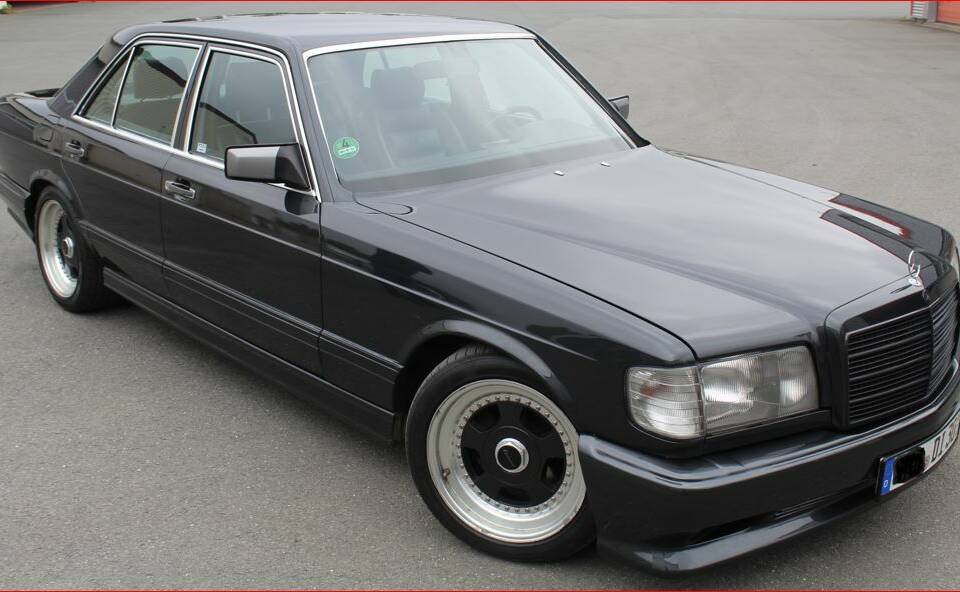 Imagen 6/19 de Mercedes-Benz 300 SE (1991)