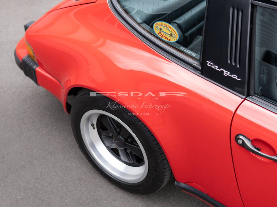 Bild 13/31 von Porsche 911 Carrera 3.2 (1988)