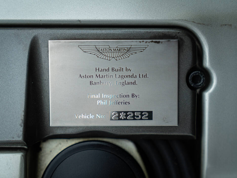 Bild 34/37 von Aston Martin DB 7 Volante (1998)