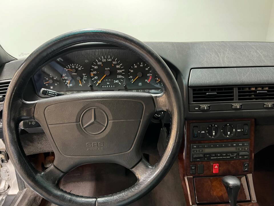 Image 13/20 de Mercedes-Benz 300 SL (1992)