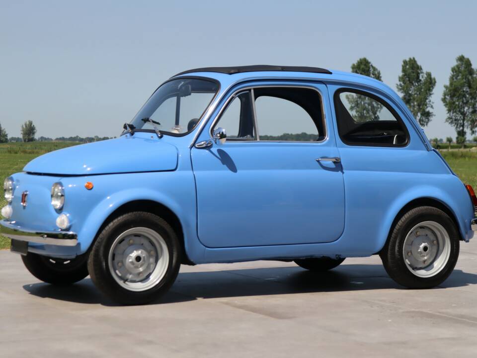 Image 24/50 of FIAT 500 F (1967)