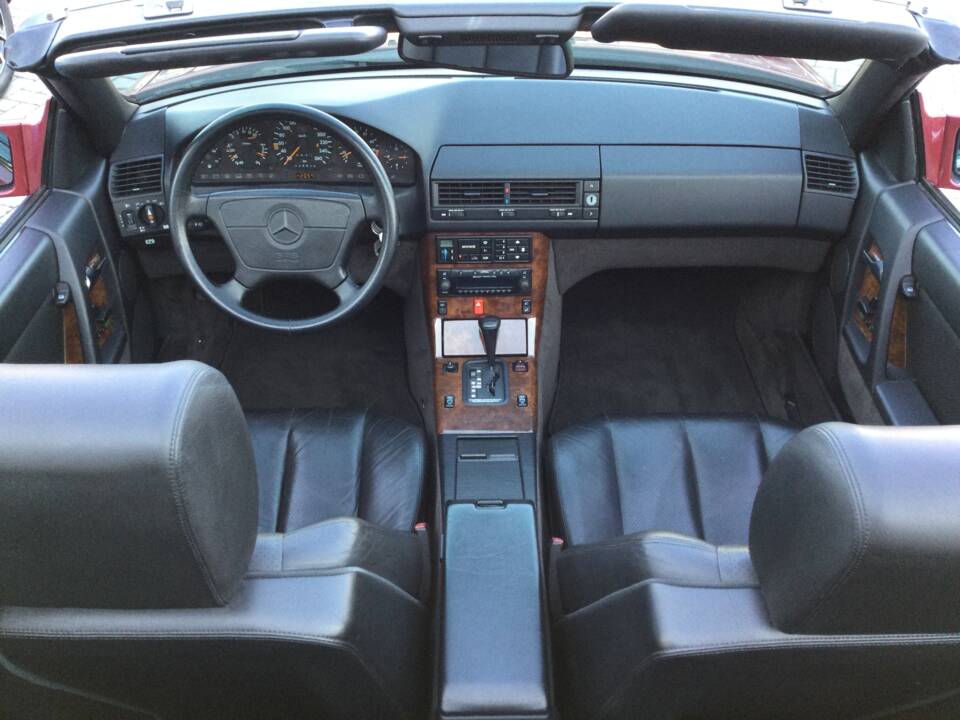 Image 17/32 de Mercedes-Benz 300 SL-24 (1992)