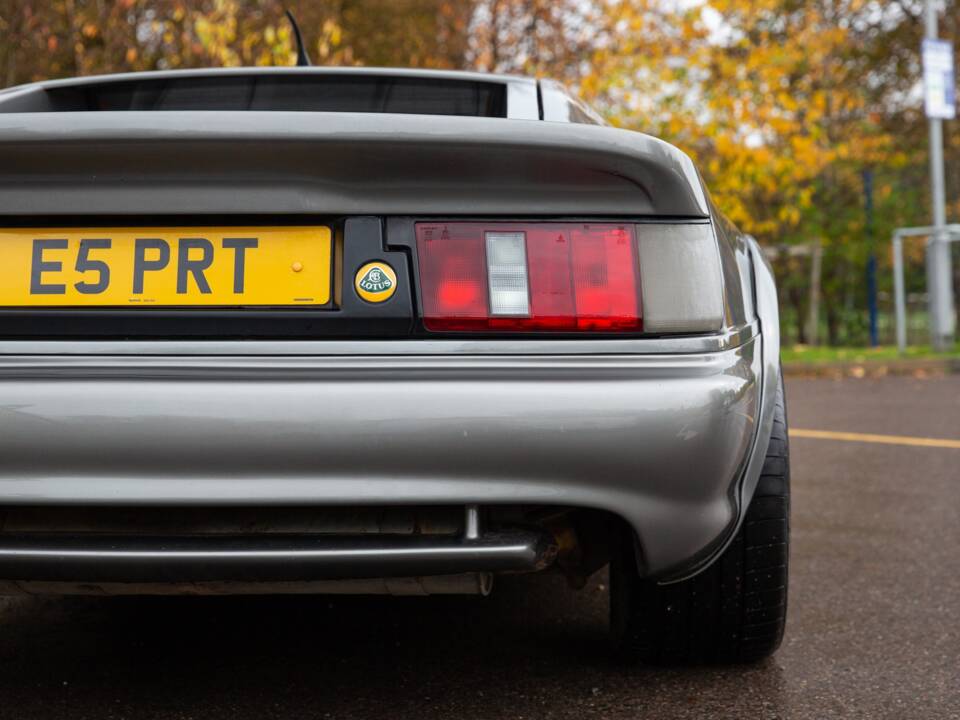 Image 23/50 of Lotus Esprit GT3 (1998)