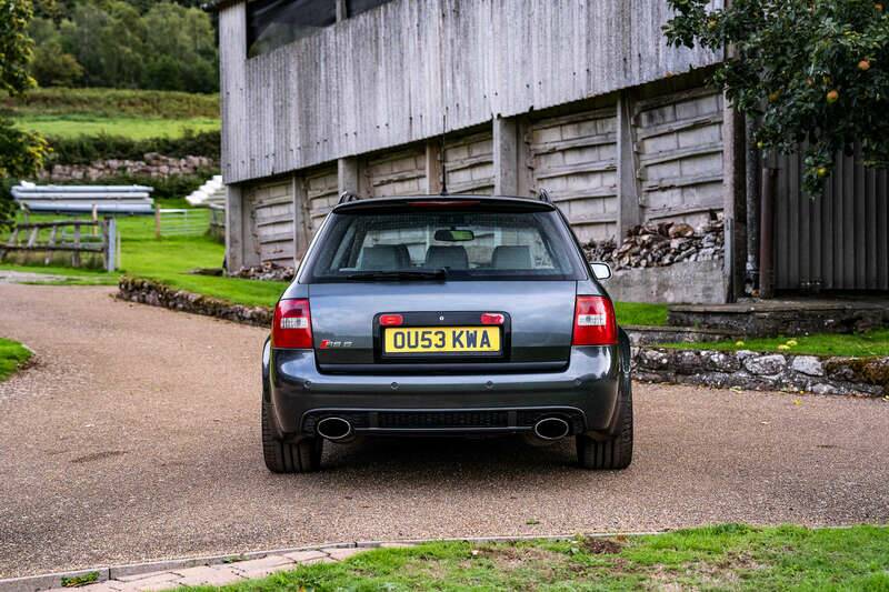Image 20/50 of Audi RS6 Avant (2003)